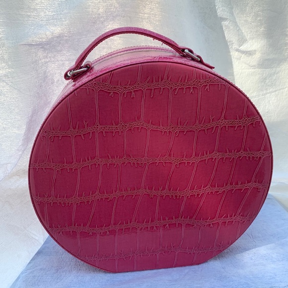 Pink Croc Jewelry Organizer - Picture 6 of 7